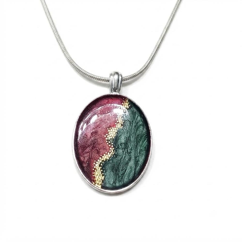 Vintage 1990s Kenneth Cole Resin Pendant Necklace